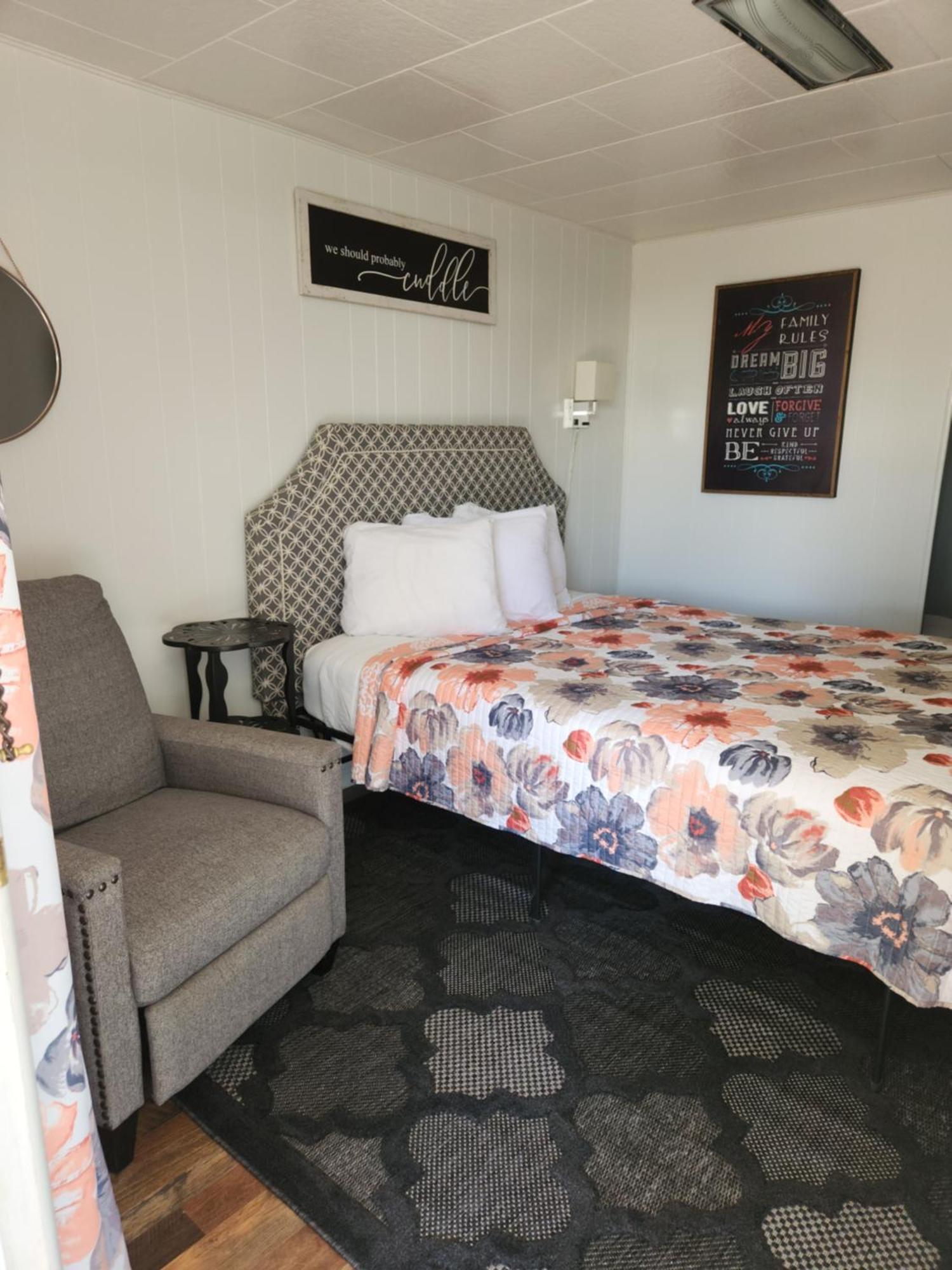 Sage Motel Greybull Стая снимка